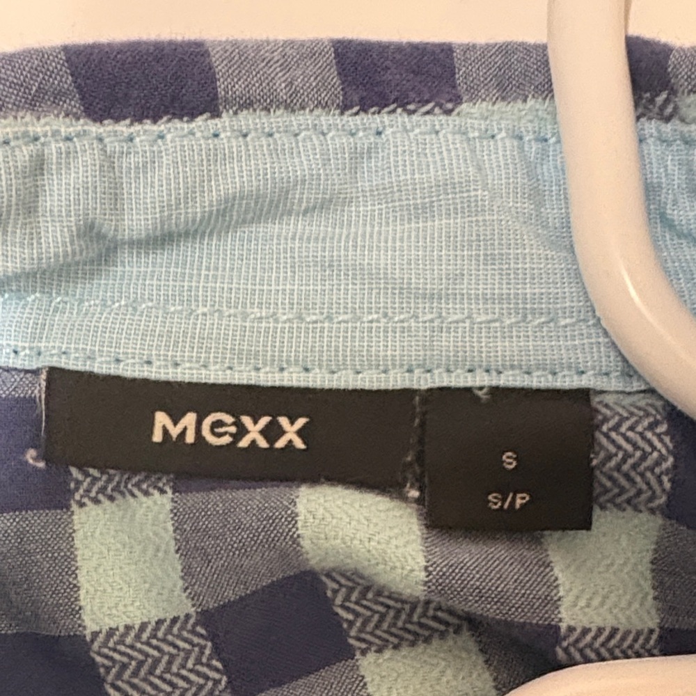 4/$20 Mexx Blue Checkered Kids Button-Down Shirt, size 6 - Picture 2 of 9
